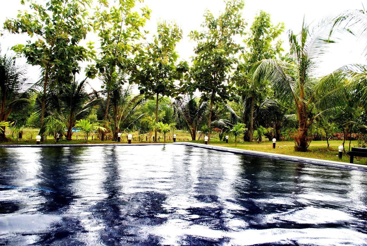Hotel Peacock Land Tangalle Exteriér fotografie